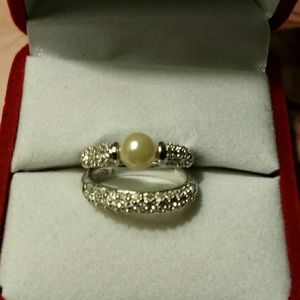 Faux Pearl ring set